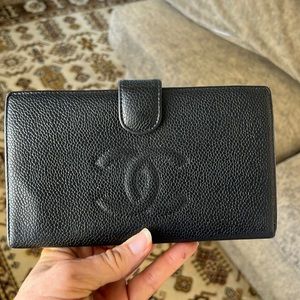 Chanel black Caviar long wallet classic caviar leather with kiss lock